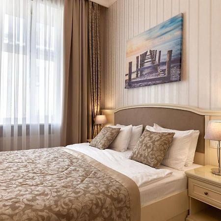 Royal Mini-Apart Hotel On Rynok Square Leopoli Esterno foto